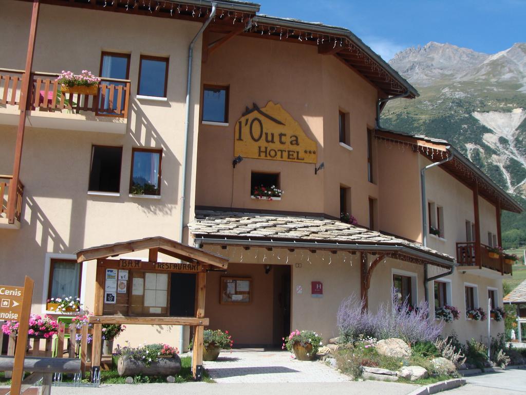 Hotel Restaurant L'Outa 特米哥农 外观 照片