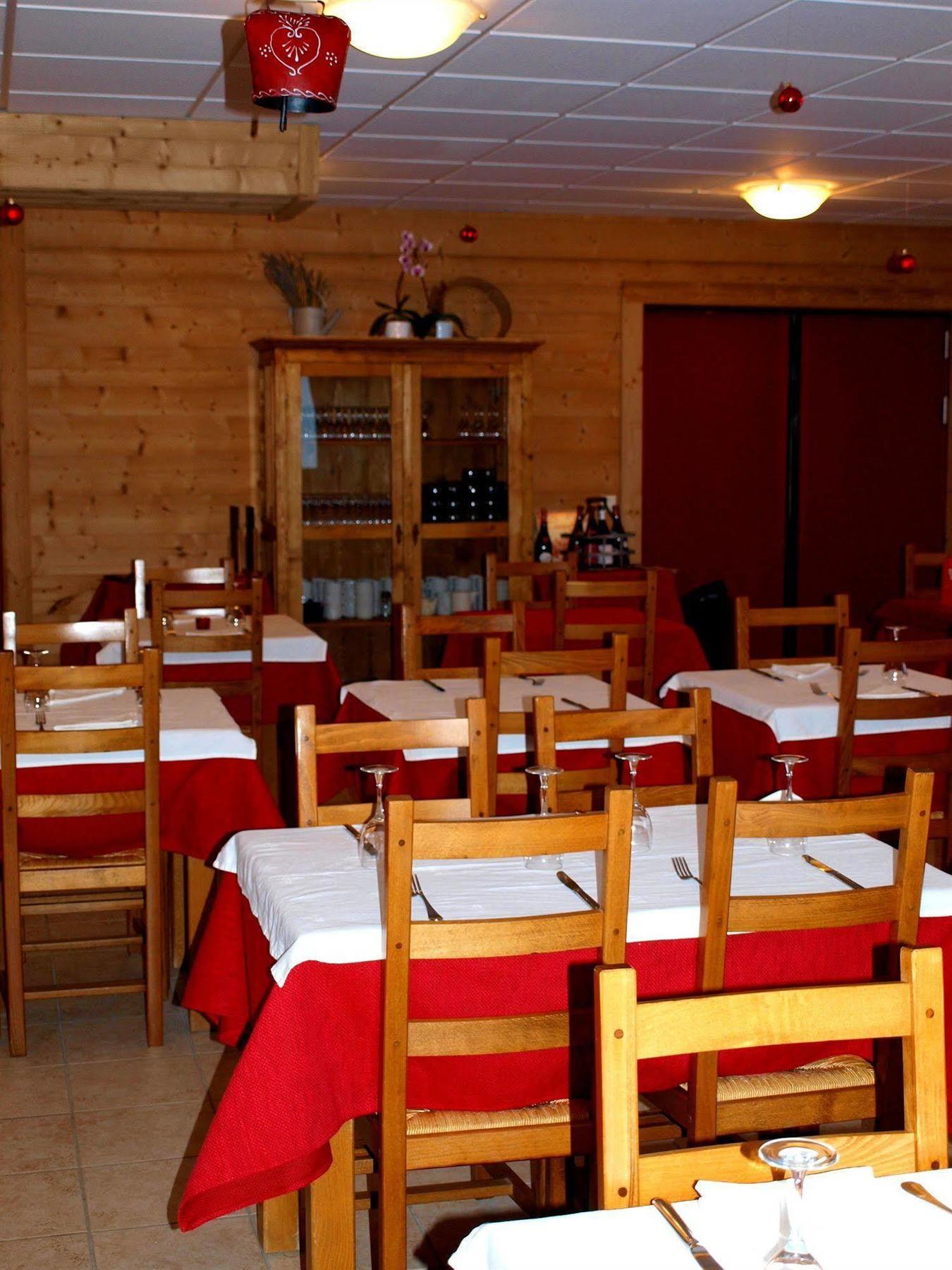 Hotel Restaurant L'Outa 特米哥农 外观 照片