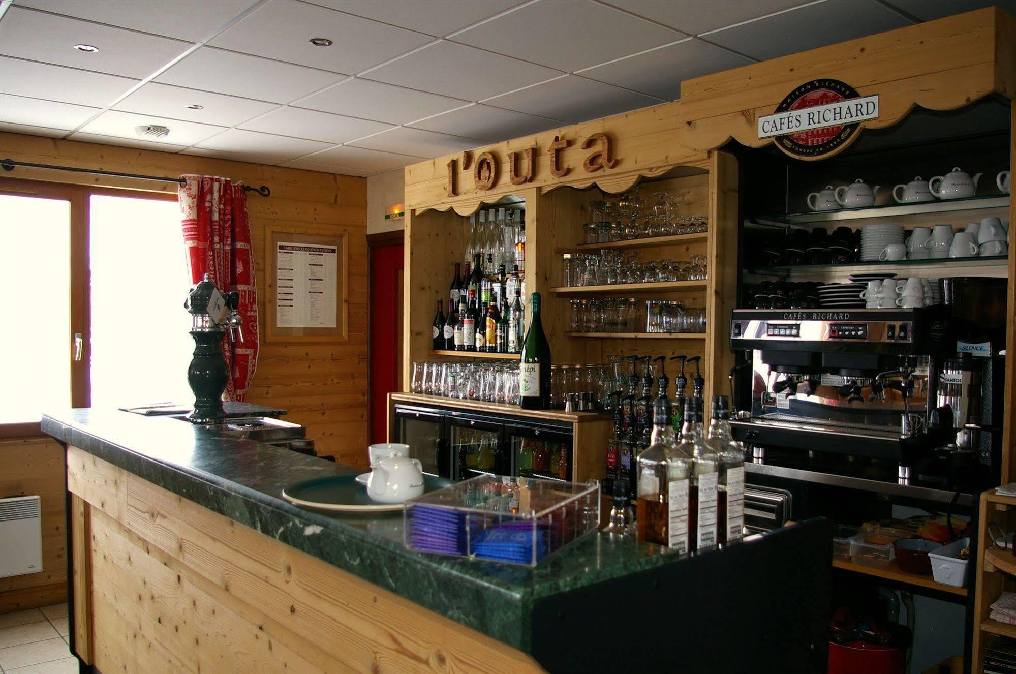 Hotel Restaurant L'Outa 特米哥农 外观 照片